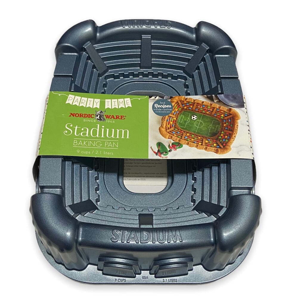 Nordic Ware Cast Aluminum Stadium Bundt Cake Pan NEW Mold